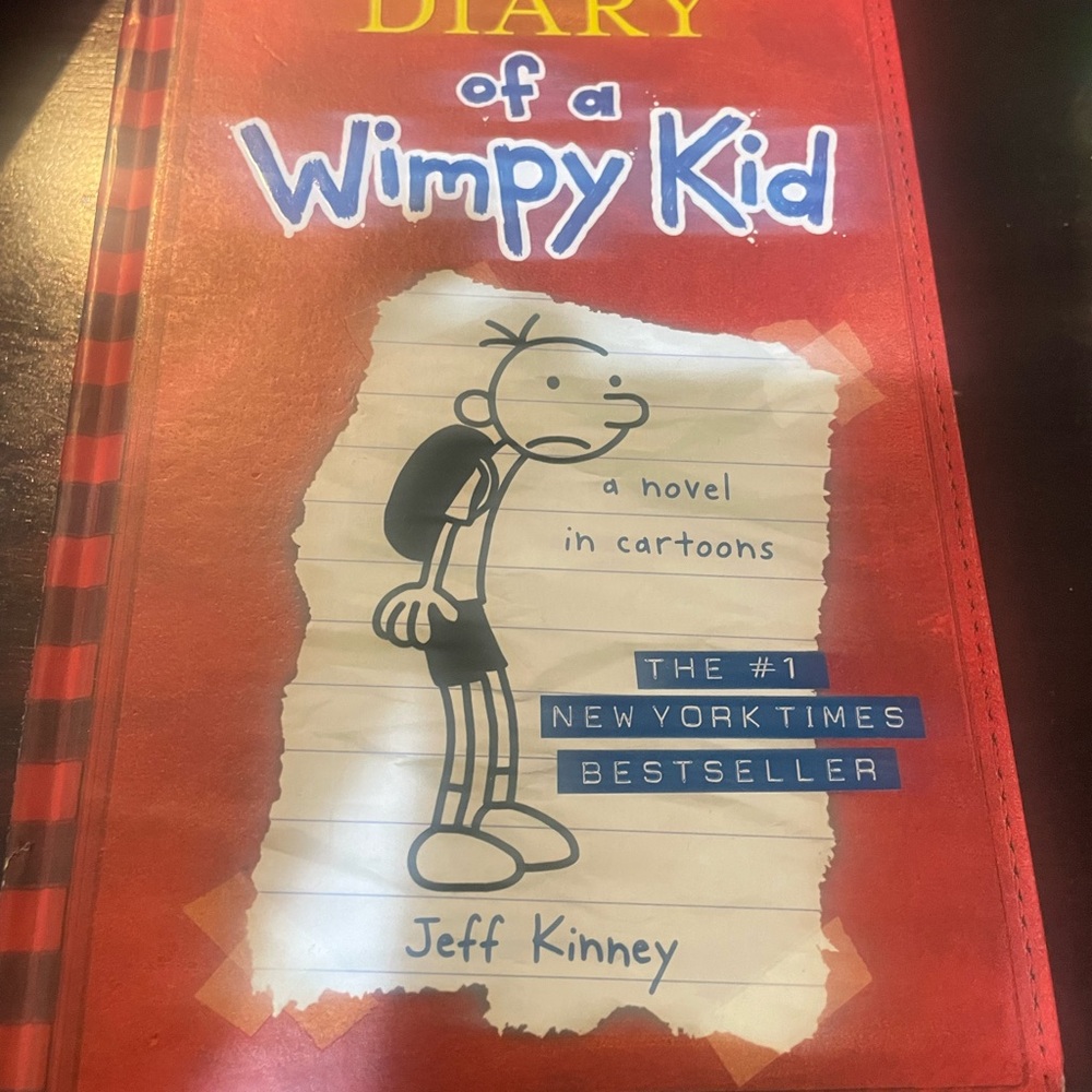 Diary of a Wimpy Kid - Red Cover